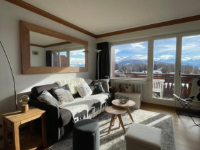 Cosy Rooftop Downtown Crans-Montana with Stunning View, Parking and Swimming Pool